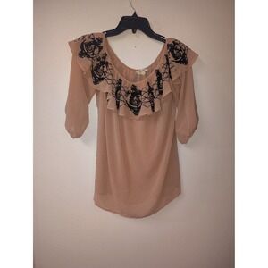 Boutique XXI Peach Chiffon Off‎ Shoulder Ruffle Blouse Black Floral Embroidery S